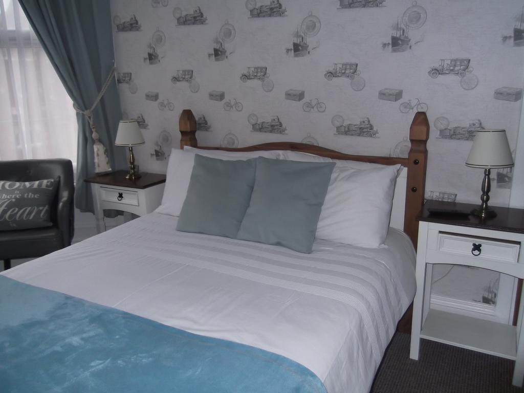 J'S Mayfair Guest House Blackpool Exterior photo