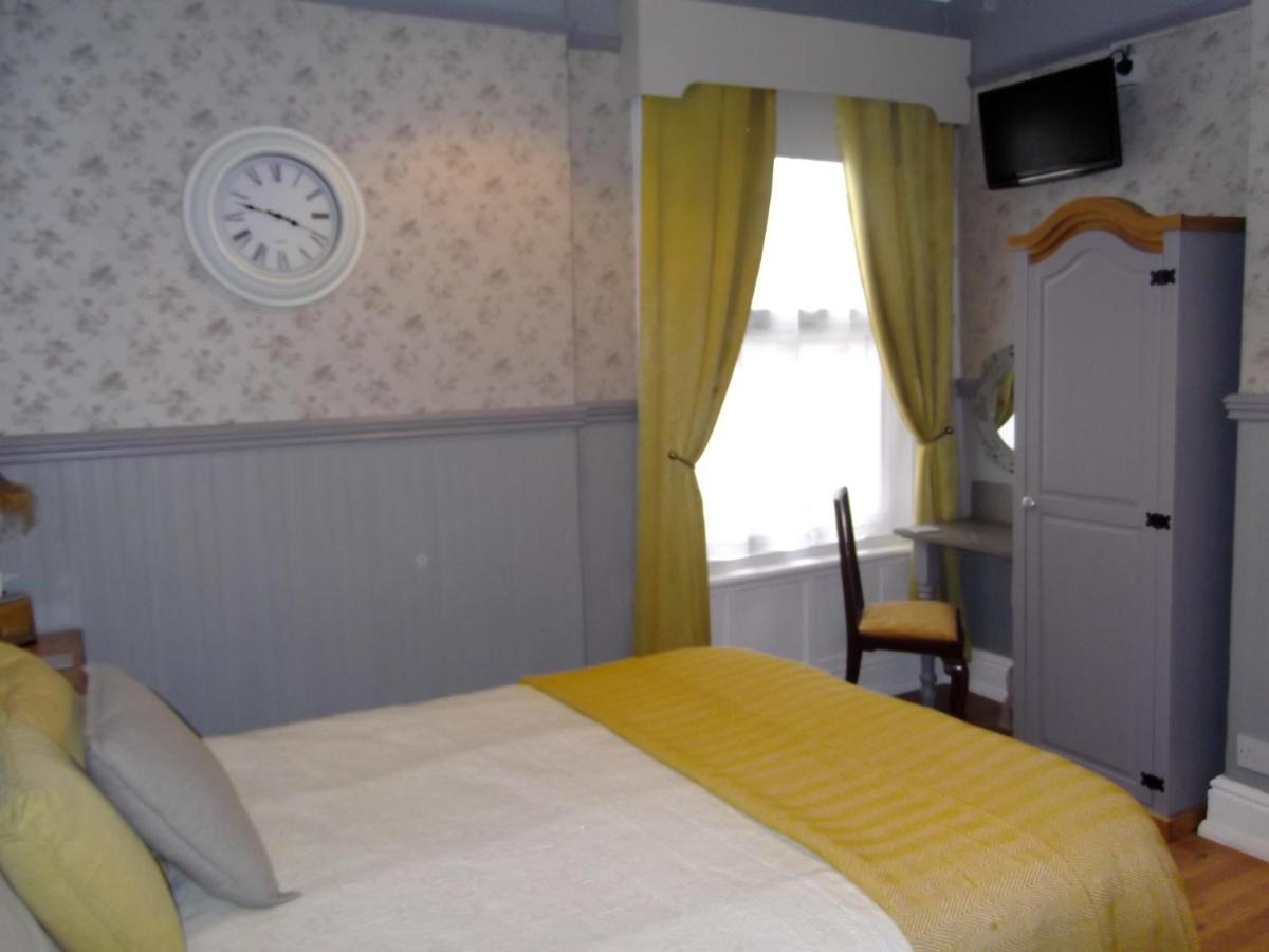 J'S Mayfair Guest House Blackpool Exterior photo