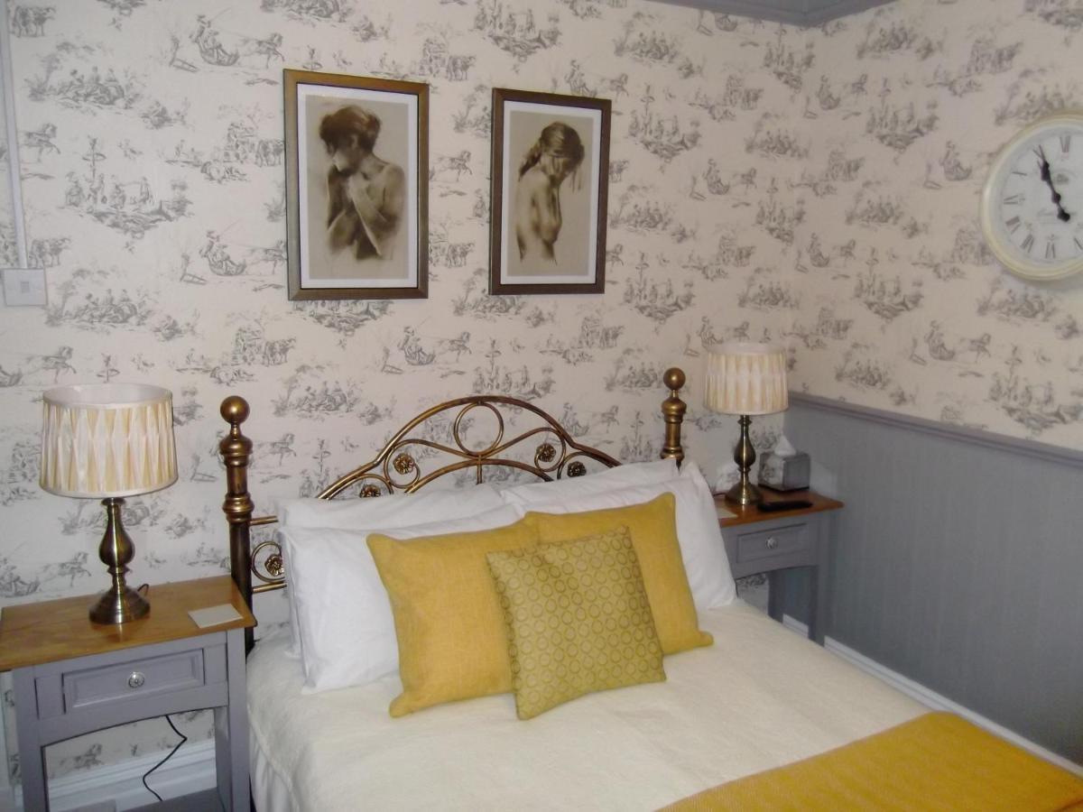 J'S Mayfair Guest House Blackpool Exterior photo
